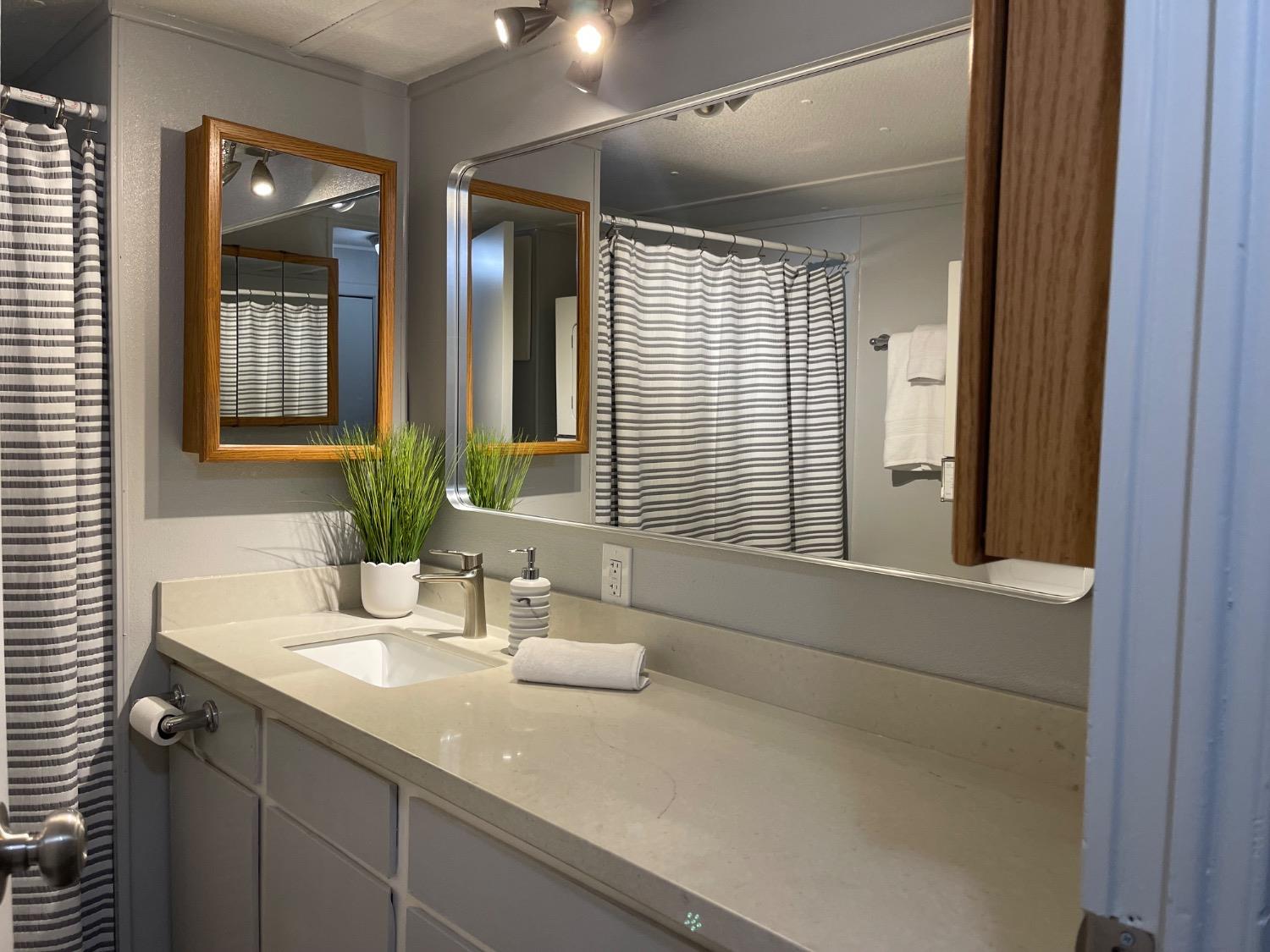 Detail Gallery Image 29 of 34 For 237 Palm View Ln, Rancho Cordova,  CA 95670 - 2 Beds | 1/1 Baths