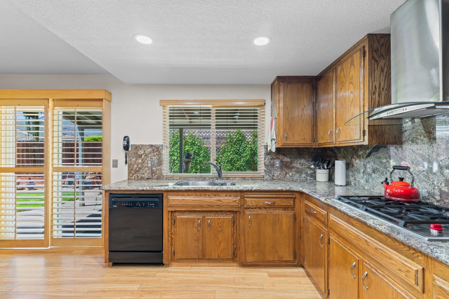 Detail Gallery Image 17 of 36 For 14535 Arapaho Way, Manteca,  CA 95336 - 3 Beds | 2 Baths