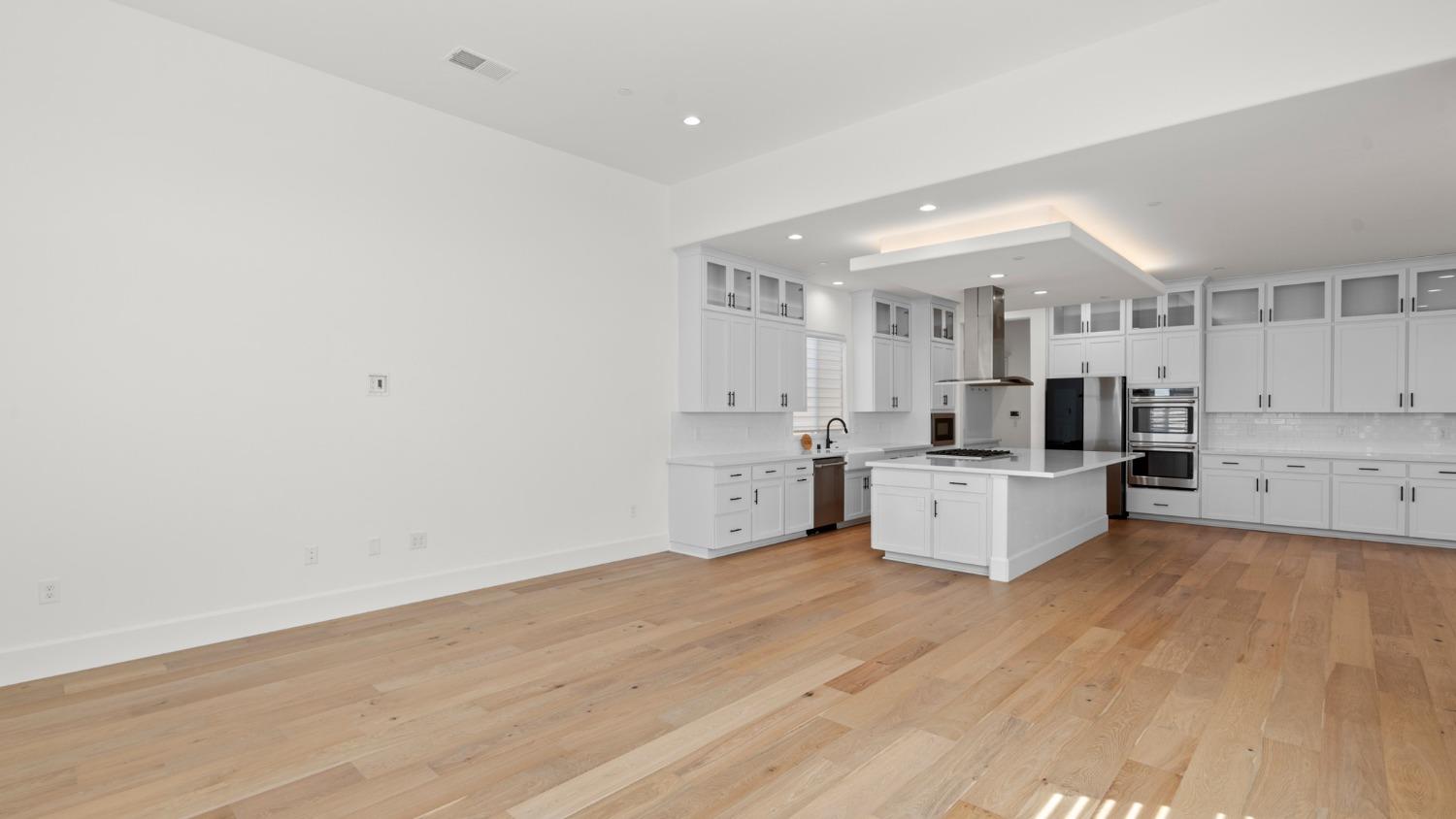 Detail Gallery Image 8 of 25 For 3840 Fletcher Peak Cir, Roseville,  CA 95661 - 4 Beds | 2/1 Baths
