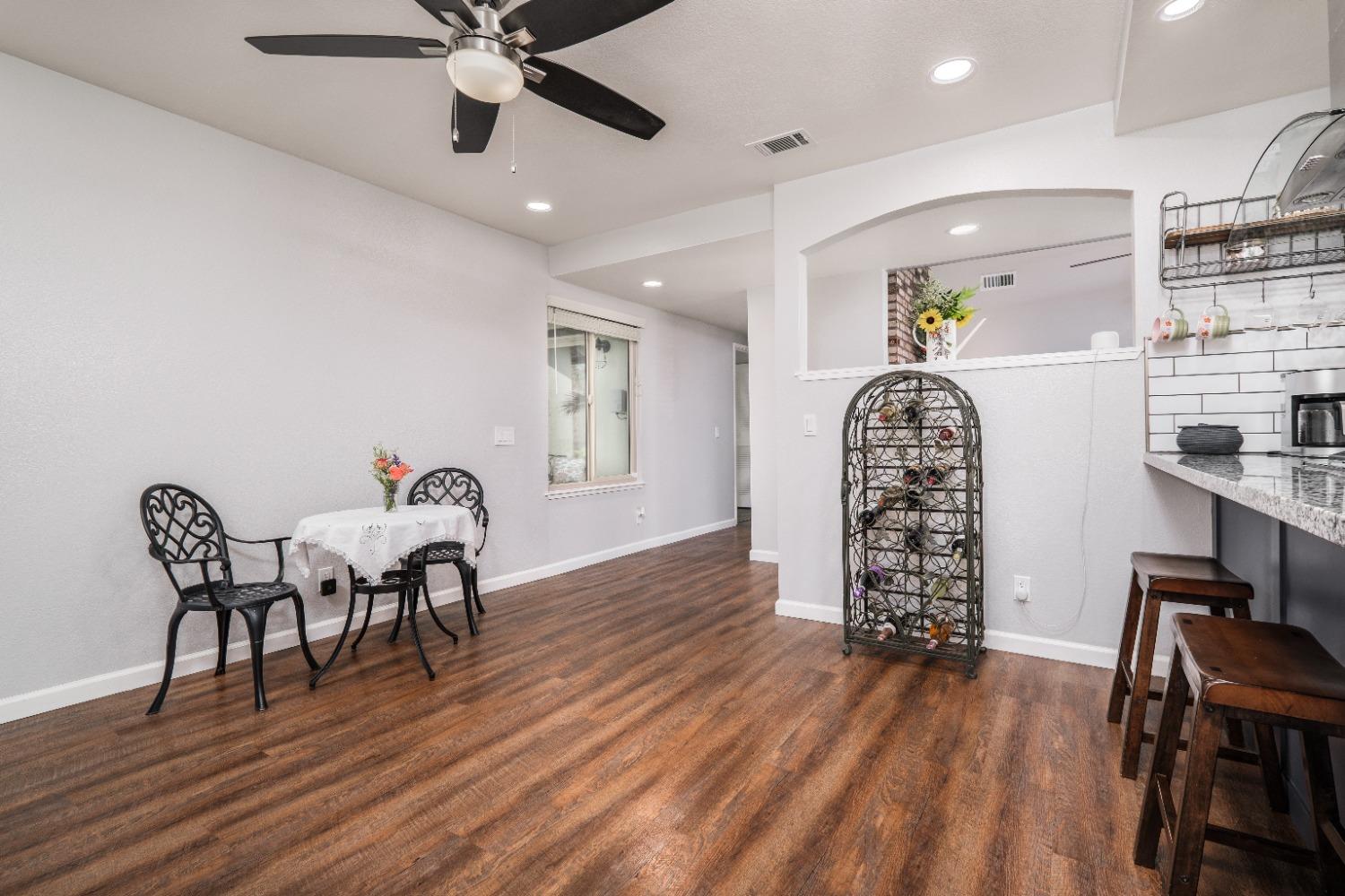 Detail Gallery Image 18 of 61 For 11078 Autumnwind Ln, Rancho Cordova,  CA 95670 - 3 Beds | 2 Baths
