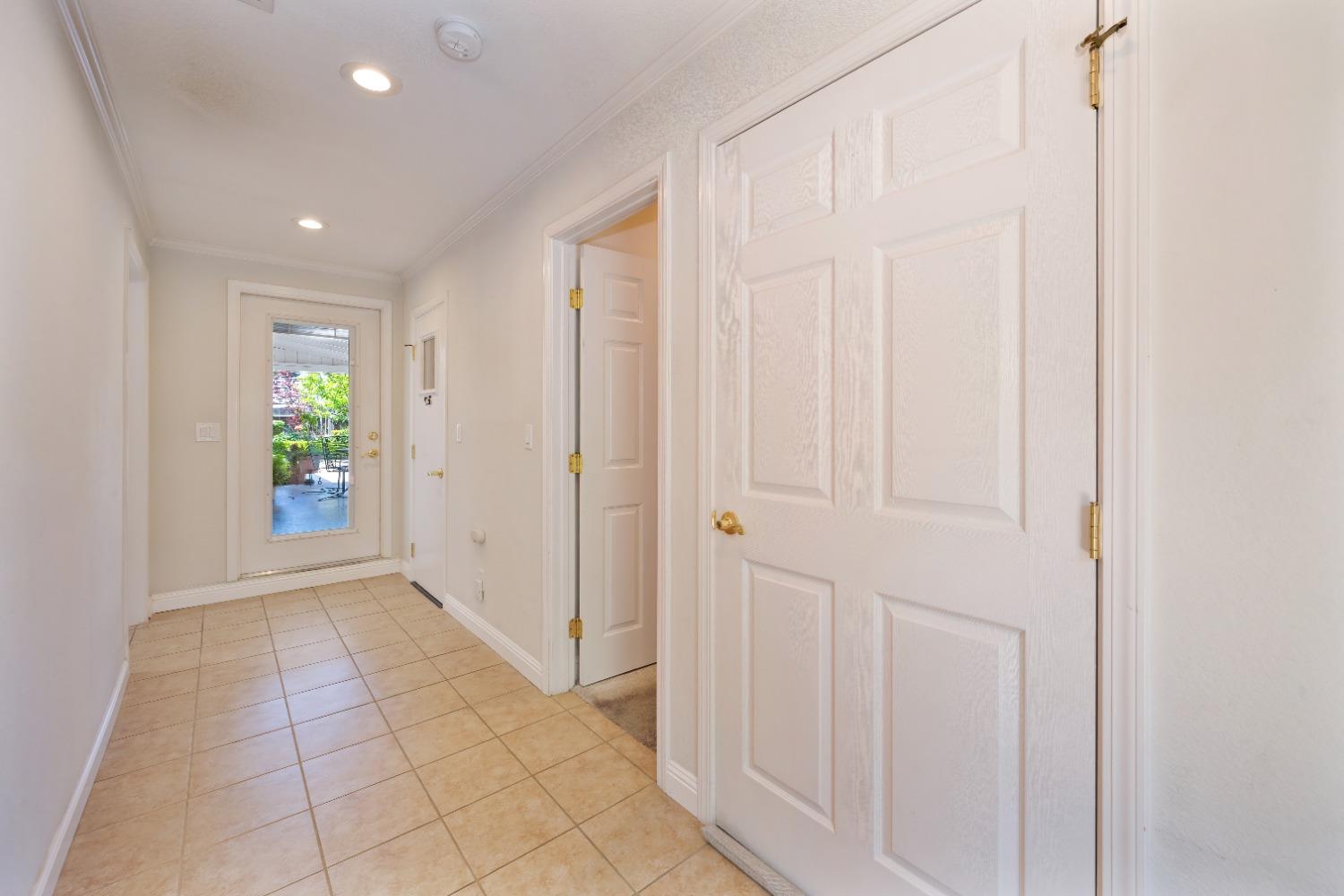Detail Gallery Image 39 of 75 For 6207 Rampart Dr, Carmichael,  CA 95608 - 4 Beds | 3 Baths