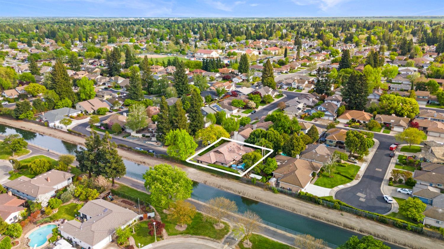 Detail Gallery Image 47 of 47 For 24 Sage River Cir, Sacramento,  CA 95831 - 3 Beds | 3 Baths