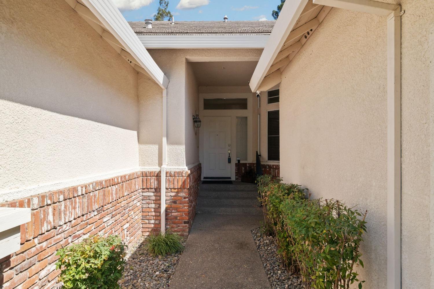 Detail Gallery Image 5 of 45 For 8531 Heather Cross Way, Orangevale,  CA 95662 - 3 Beds | 2 Baths