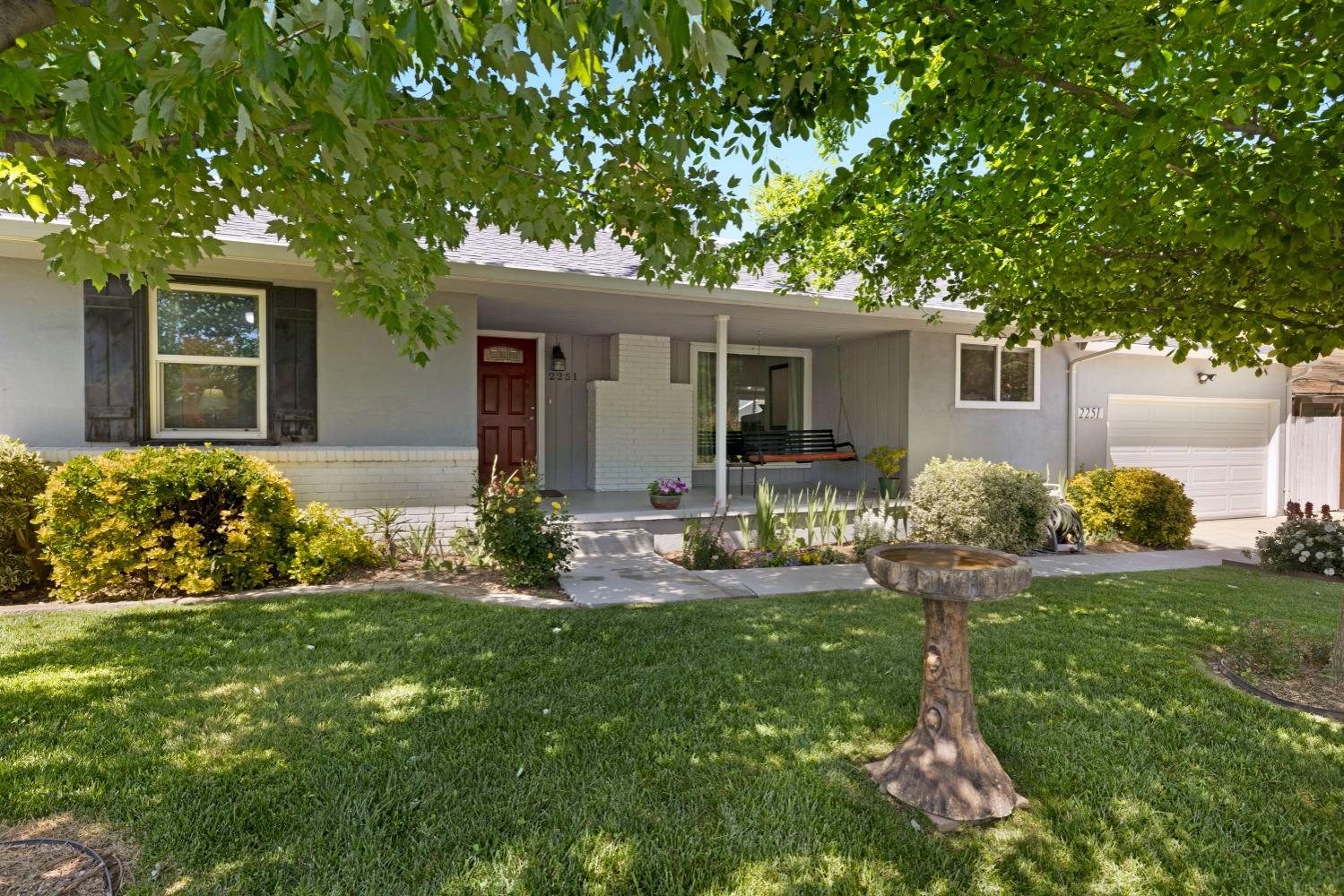 Tulip Way, Sacramento, California image 6
