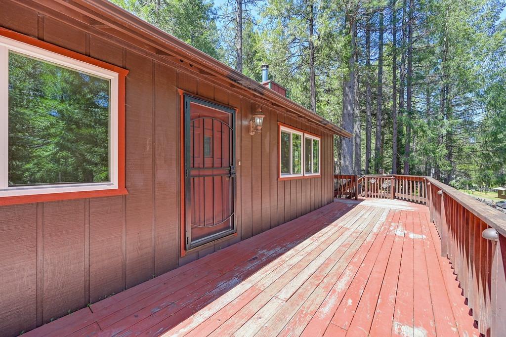 Fawn Drive, Pollock Pines, California image 34