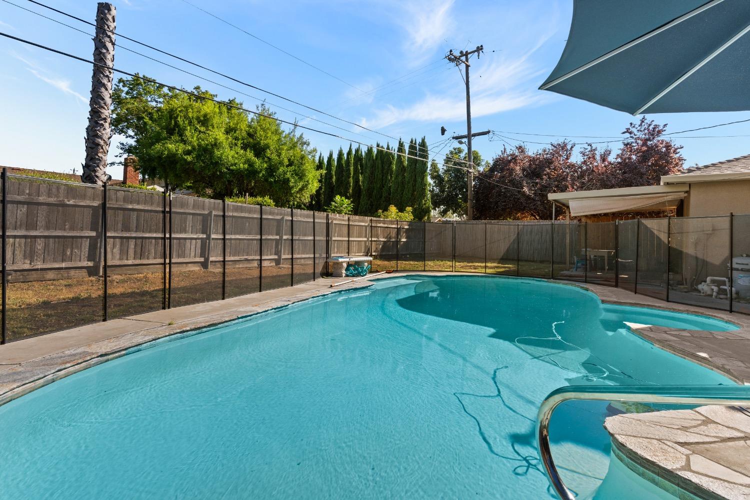 Detail Gallery Image 32 of 32 For 126 N Nottingham Dr, Stockton,  CA 95207 - 5 Beds | 3 Baths
