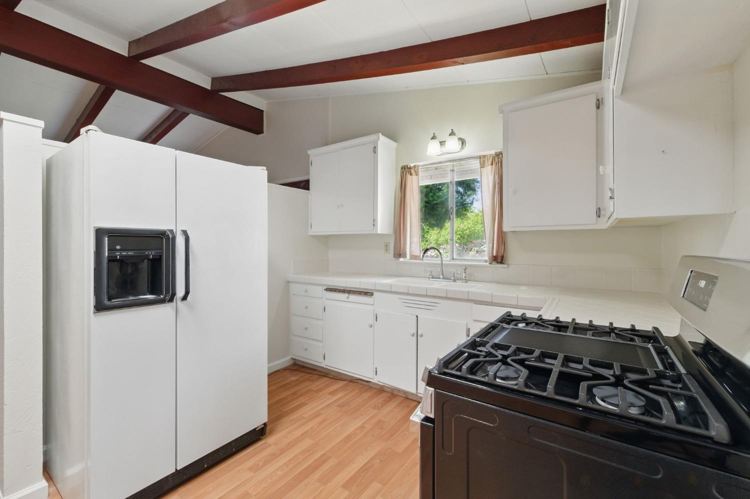 Detail Gallery Image 13 of 41 For 5925 Garibaldi St, Sacramento,  CA 95824 - 3 Beds | 1 Baths