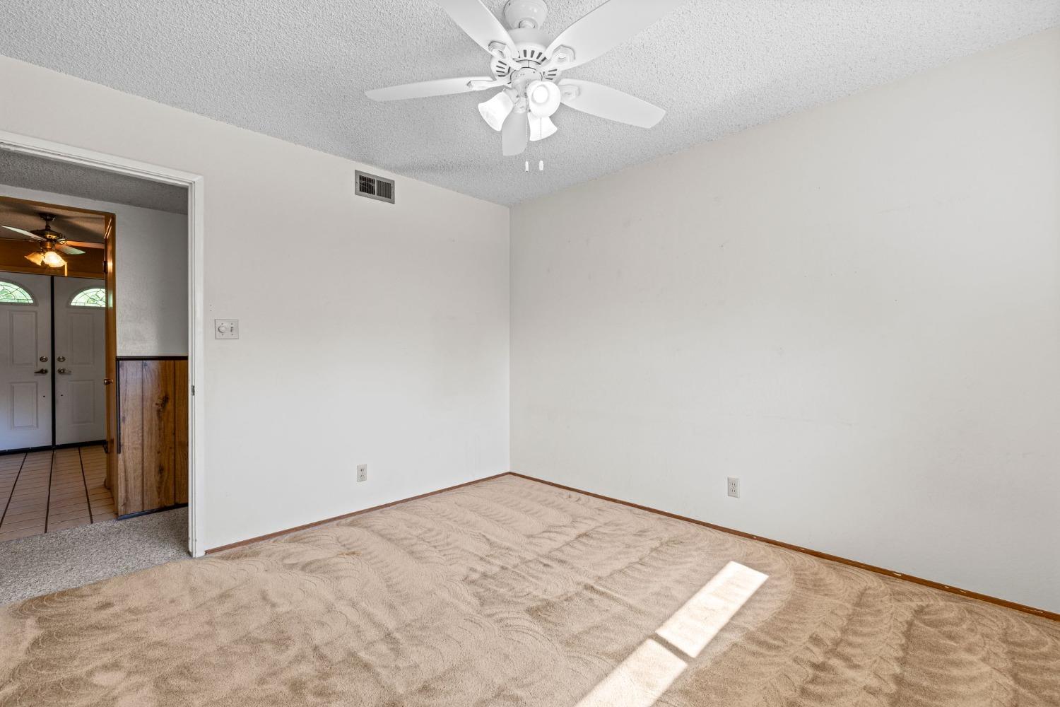 Detail Gallery Image 22 of 46 For 5038 Illinois Ave, Fair Oaks,  CA 95628 - 4 Beds | 2 Baths