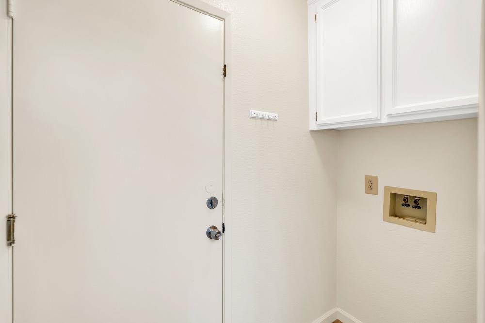 Detail Gallery Image 15 of 37 For 9255 Guillermina Ct, Elk Grove,  CA 95758 - 3 Beds | 2 Baths