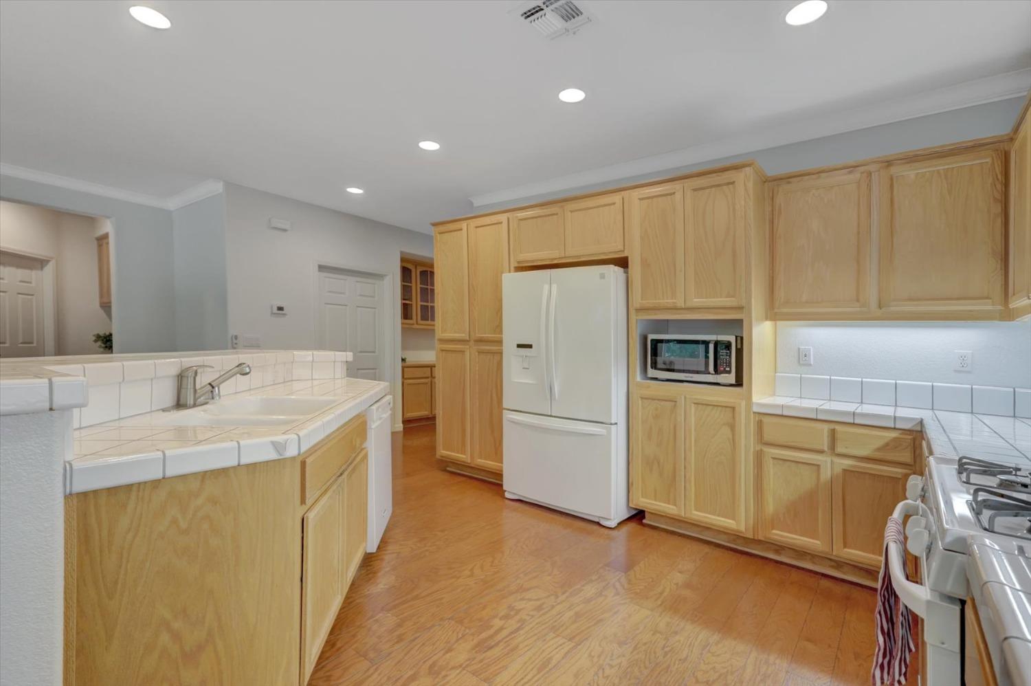 Detail Gallery Image 10 of 66 For 142 Sparrow Cir, Grass Valley,  CA 95945 - 2 Beds | 2 Baths