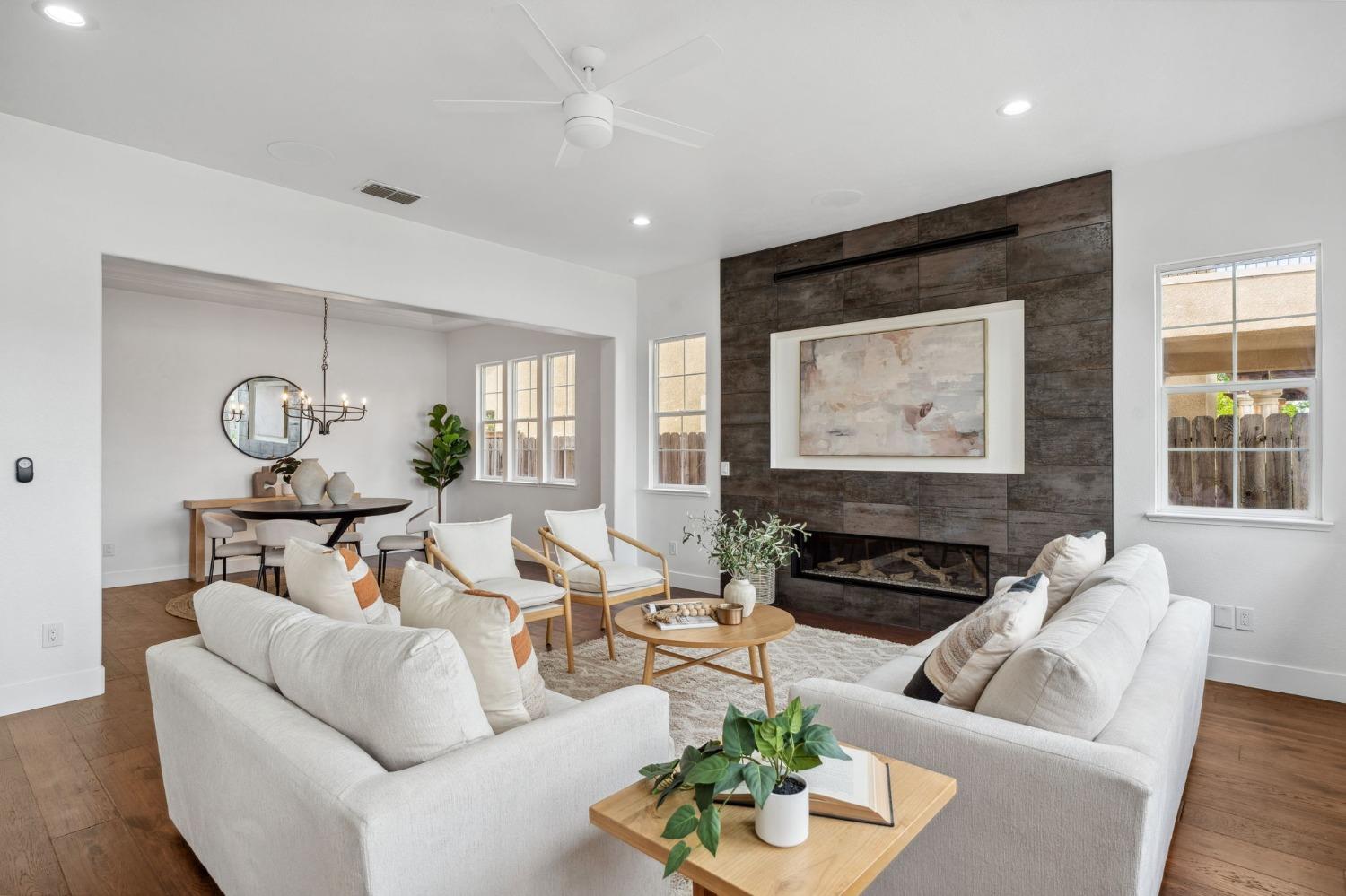 Detail Gallery Image 7 of 33 For 261 Vista Creek Cir, Sacramento,  CA 95835 - 5 Beds | 3/1 Baths