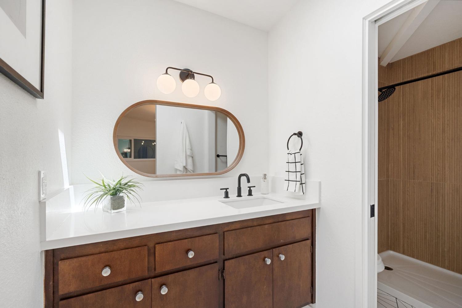 Detail Gallery Image 14 of 22 For 7625 Northeast Cir, Citrus Heights,  CA 95610 - 3 Beds | 2 Baths