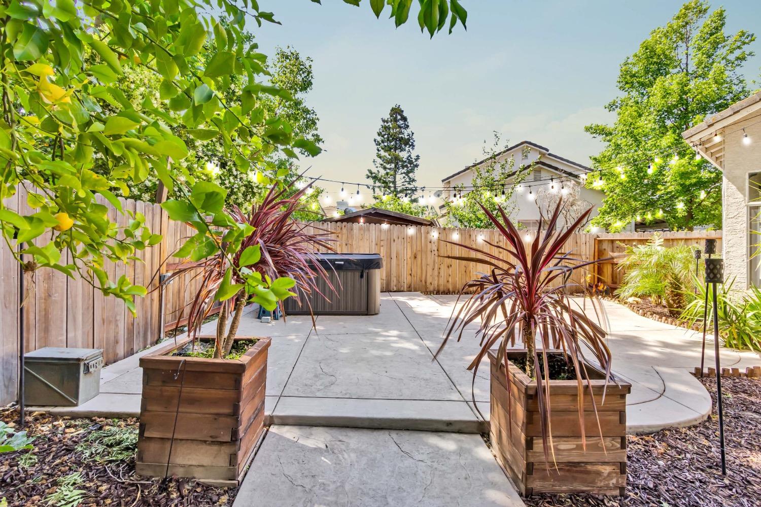 Detail Gallery Image 15 of 37 For 5209 Copper Ridge Way, Antelope,  CA 95843 - 4 Beds | 2/1 Baths