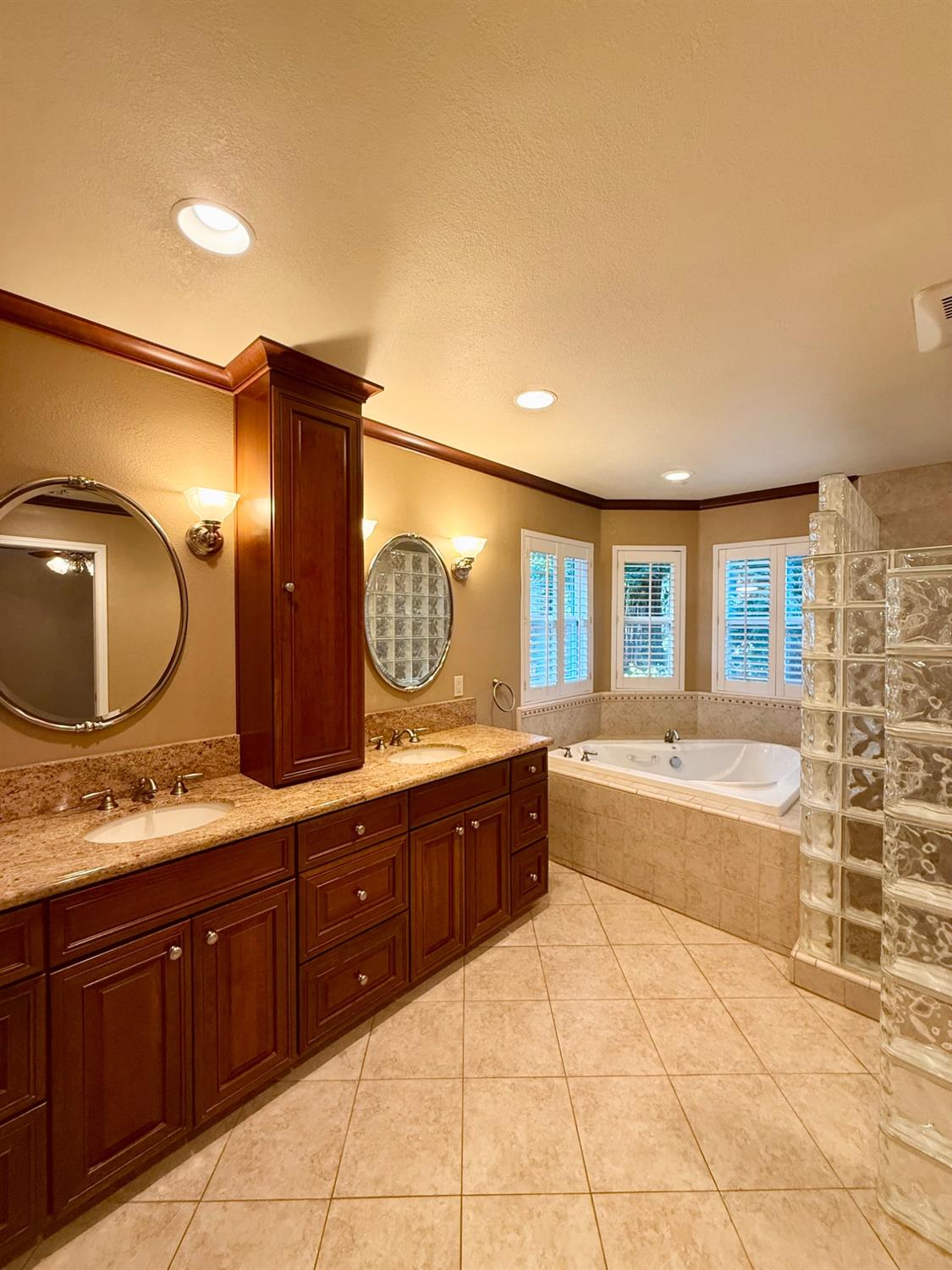 Detail Gallery Image 31 of 56 For 14704 Guadalupe Dr, Rancho Murieta,  CA 95683 - 4 Beds | 3 Baths