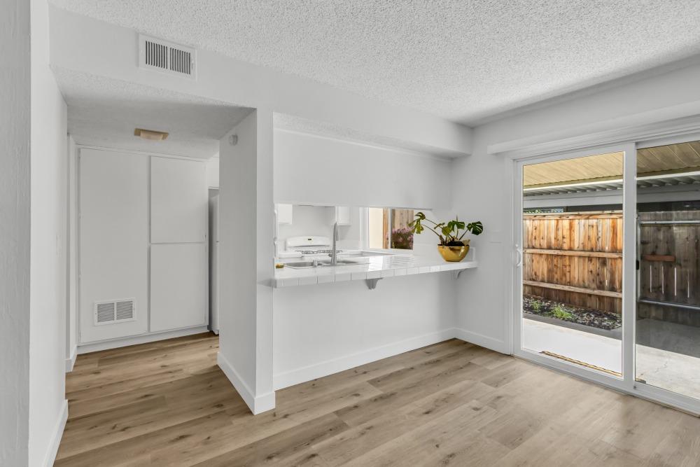 Detail Gallery Image 17 of 57 For 4020 Knoll Top Ct, Carmichael,  CA 95608 - 3 Beds | 1/1 Baths