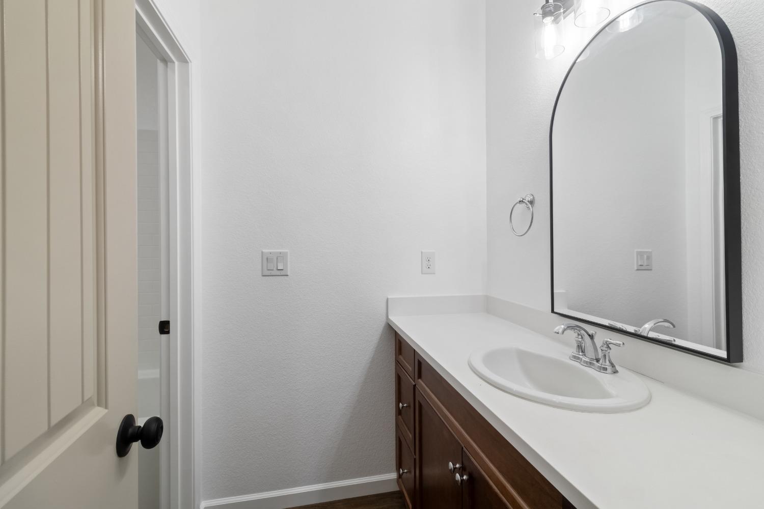 Detail Gallery Image 3 of 23 For 405 Denise Dr, Merced,  CA 95341 - 4 Beds | 2 Baths