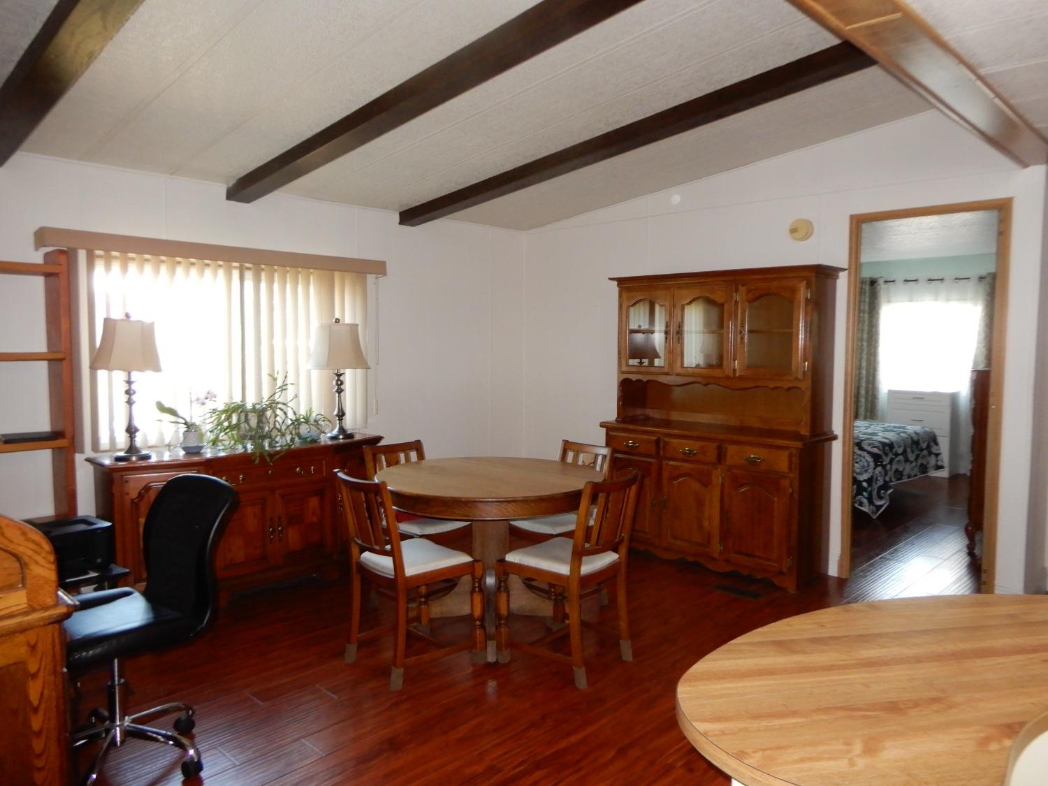 Detail Gallery Image 10 of 44 For 134 Gardenia, Sacramento,  CA 95828 - 3 Beds | 2 Baths