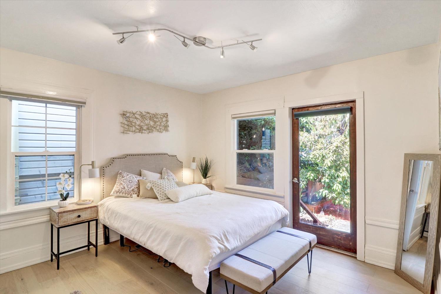 Detail Gallery Image 11 of 38 For 1412 E 32 St, Oakland,  CA 94602 - 3 Beds | 2 Baths