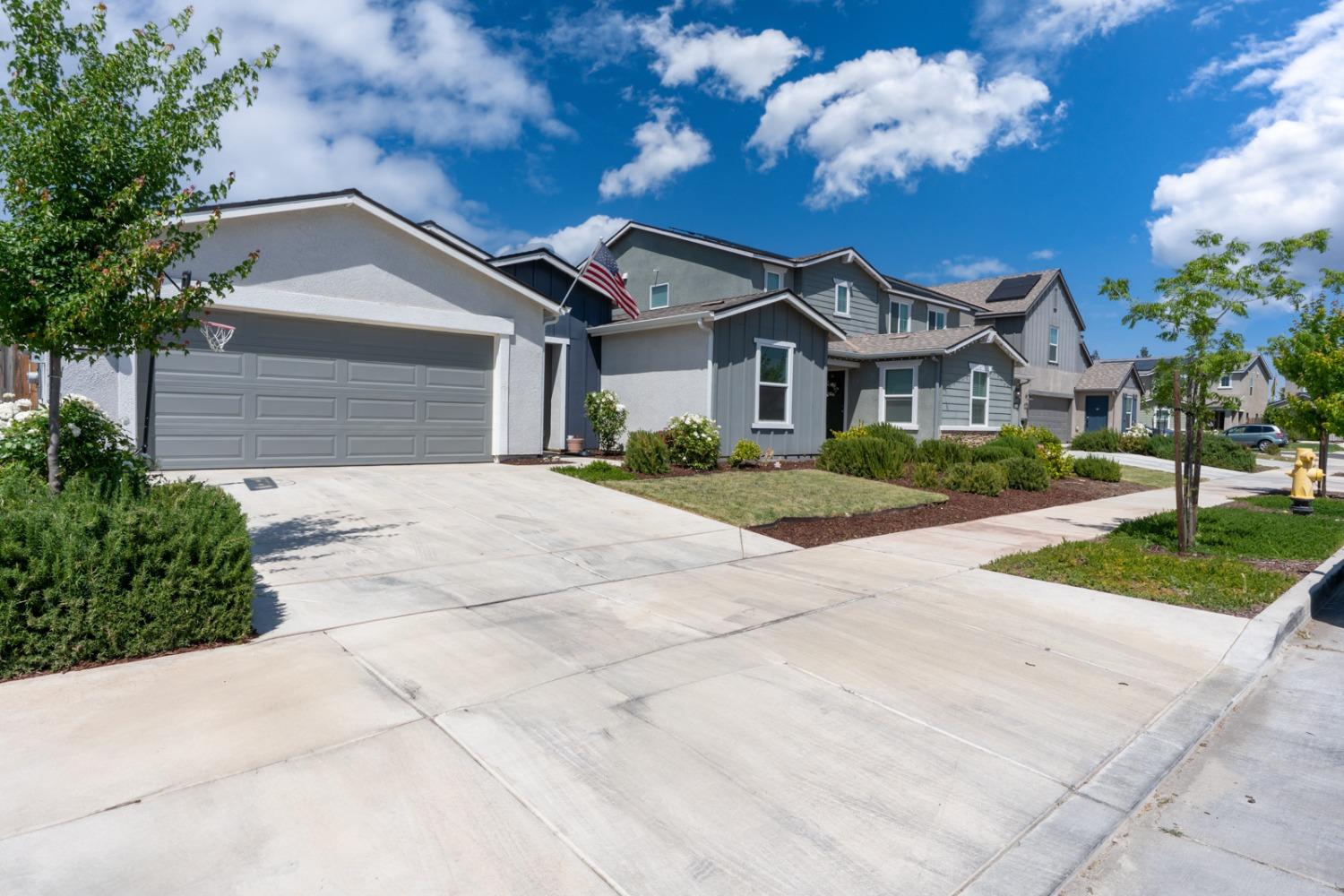 Detail Gallery Image 1 of 48 For 627 Suzanne Dr, Merced,  CA 95348 - 4 Beds | 2 Baths