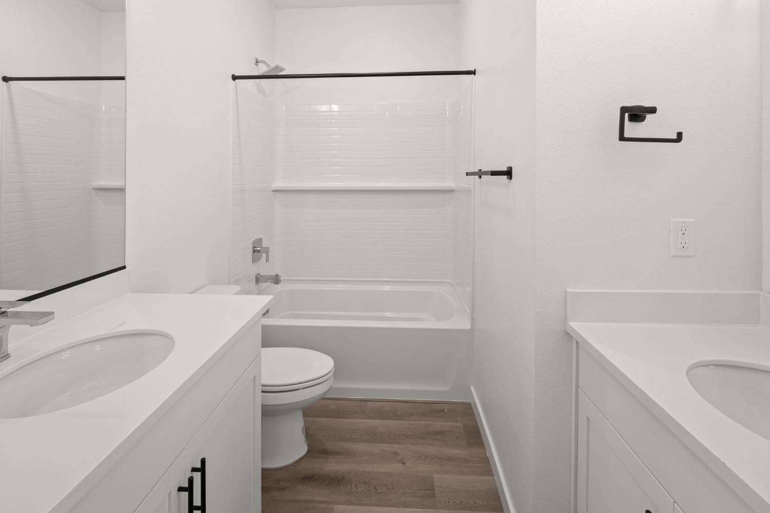 Detail Gallery Image 31 of 39 For 8636 Starburst Way, Sacramento,  CA 95823 - 4 Beds | 2/1 Baths
