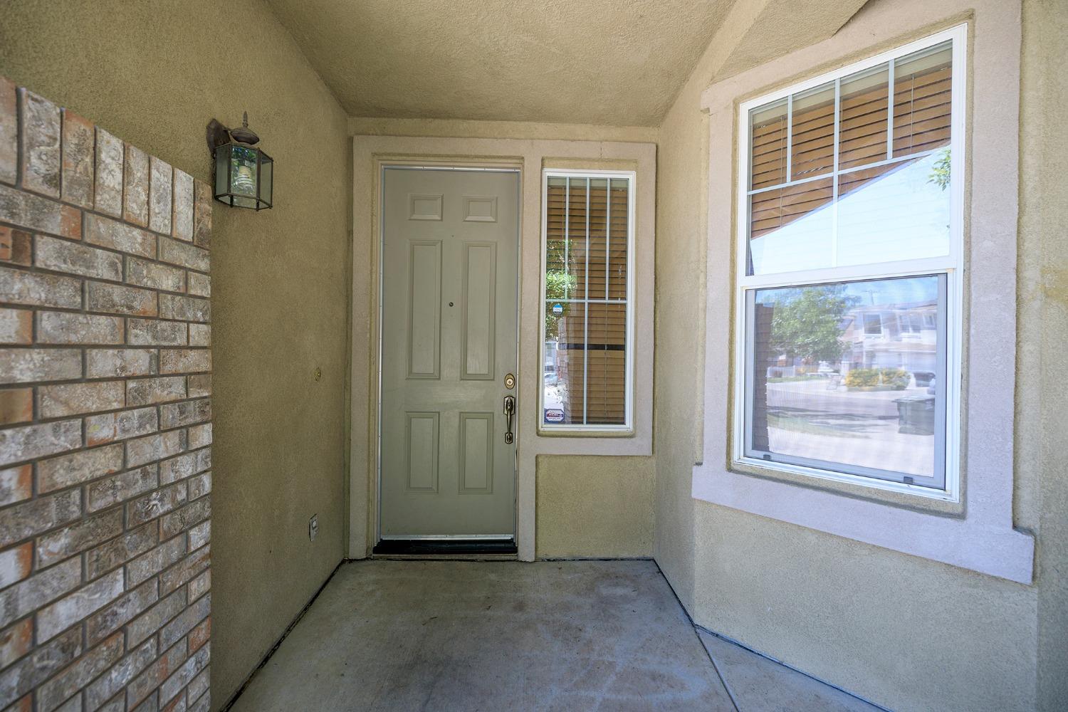 Detail Gallery Image 5 of 61 For 2920 Medinah Way, Modesto,  CA 95355 - 4 Beds | 3 Baths