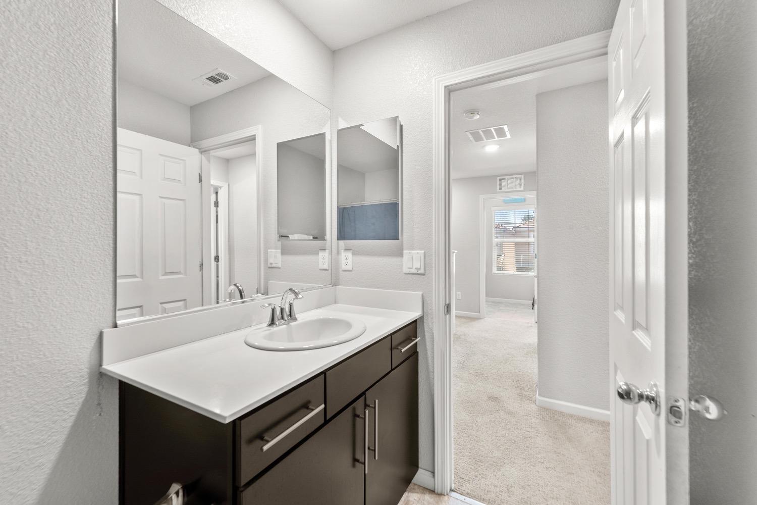 Detail Gallery Image 28 of 43 For 10853 Barden Dr, Rancho Cordova,  CA 95670 - 3 Beds | 2/1 Baths