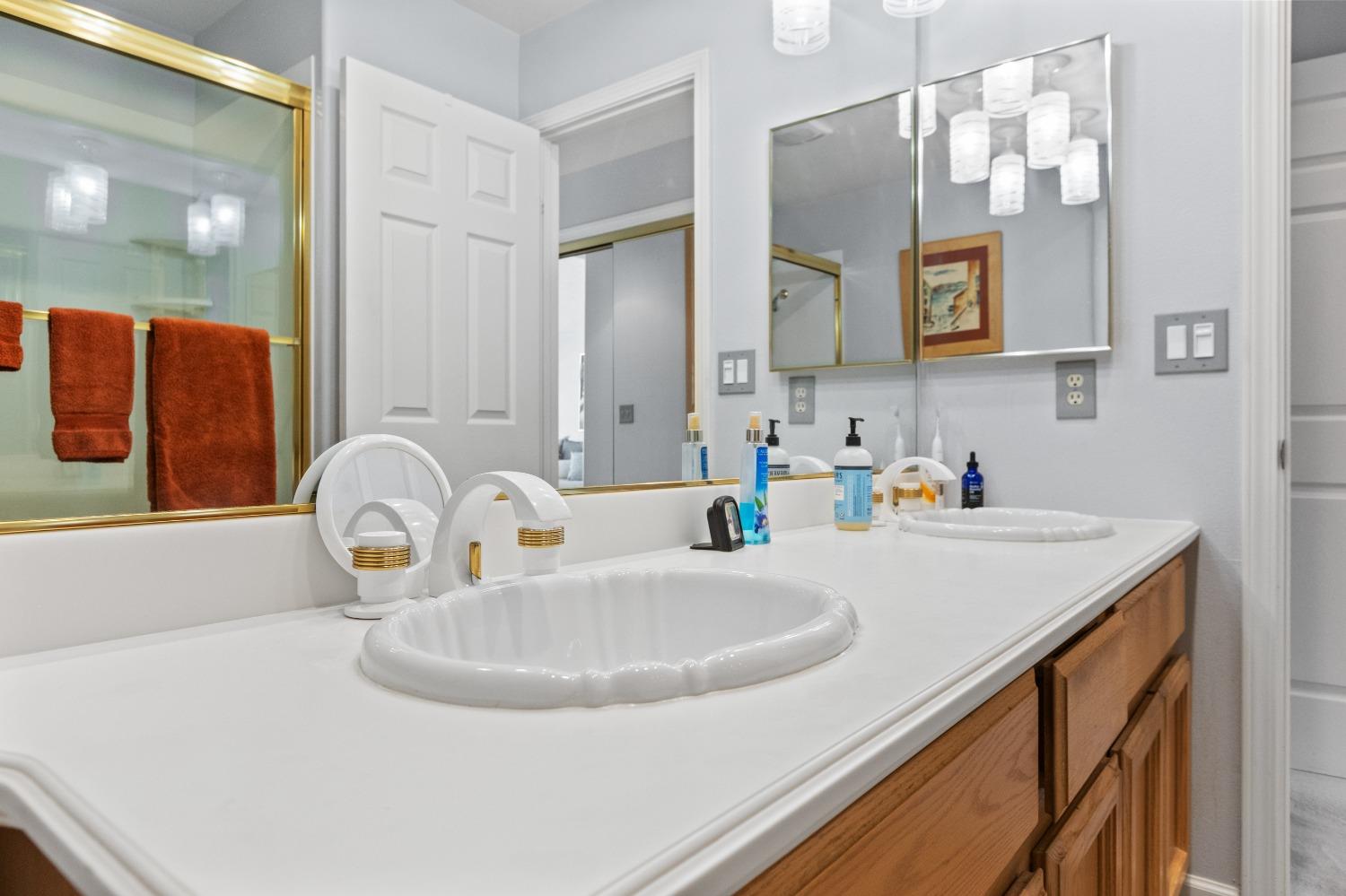 Detail Gallery Image 34 of 56 For 7805 River Village Dr, Sacramento,  CA 95831 - 3 Beds | 2/1 Baths