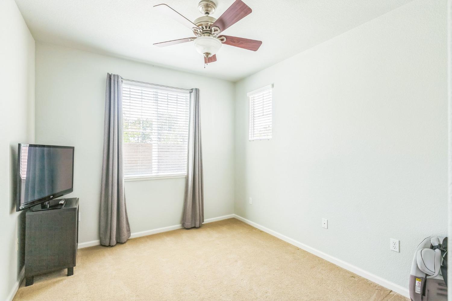 Flora Way, Lincoln, California image 9