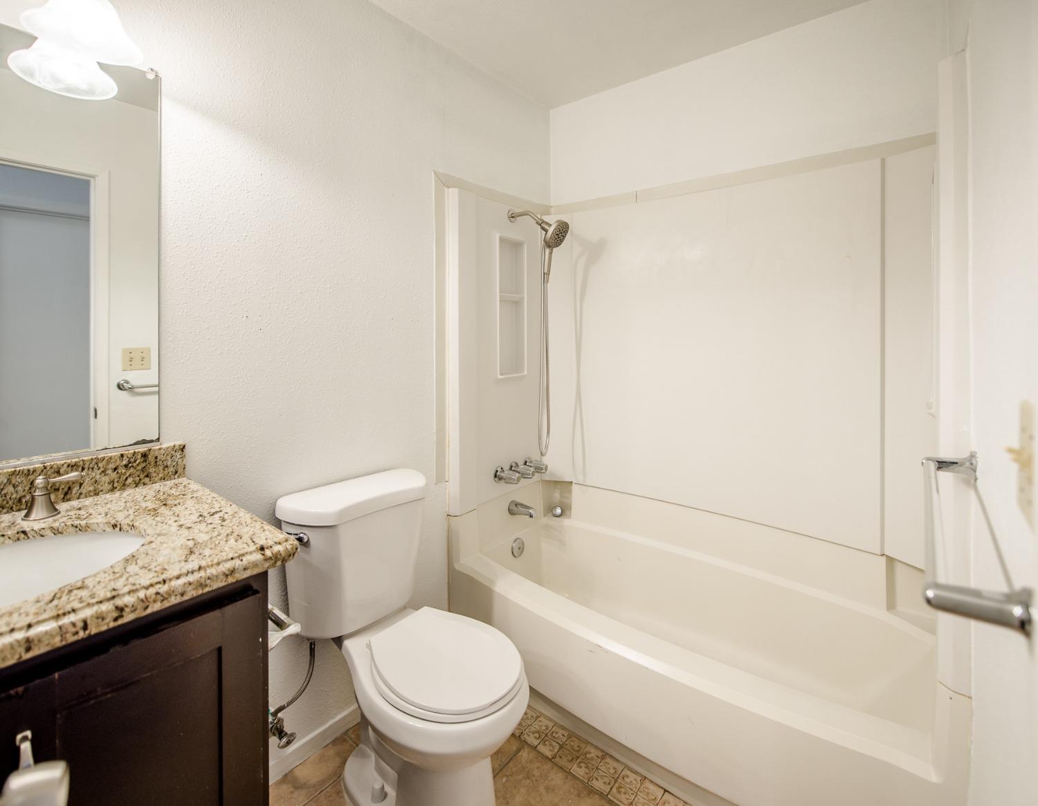 Detail Gallery Image 21 of 46 For 1925 Arrowsmith Dr, Manteca,  CA 95336 - 3 Beds | 2 Baths