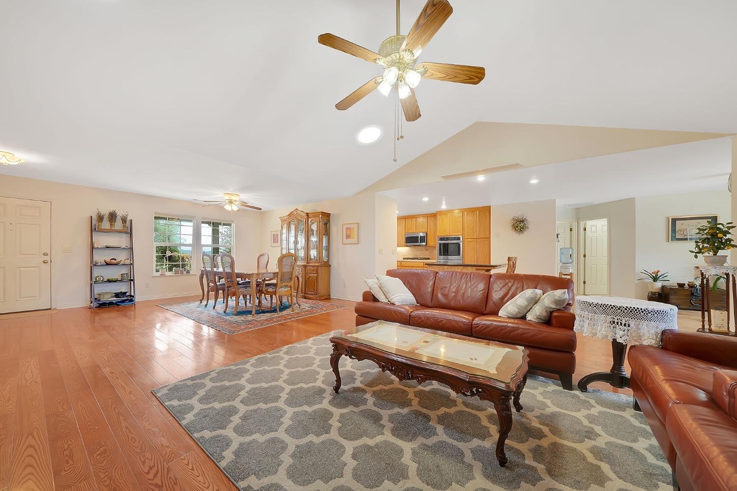 Detail Gallery Image 16 of 79 For 102 Brandy Ct, Valley Springs,  CA 95252 - 3 Beds | 2/1 Baths