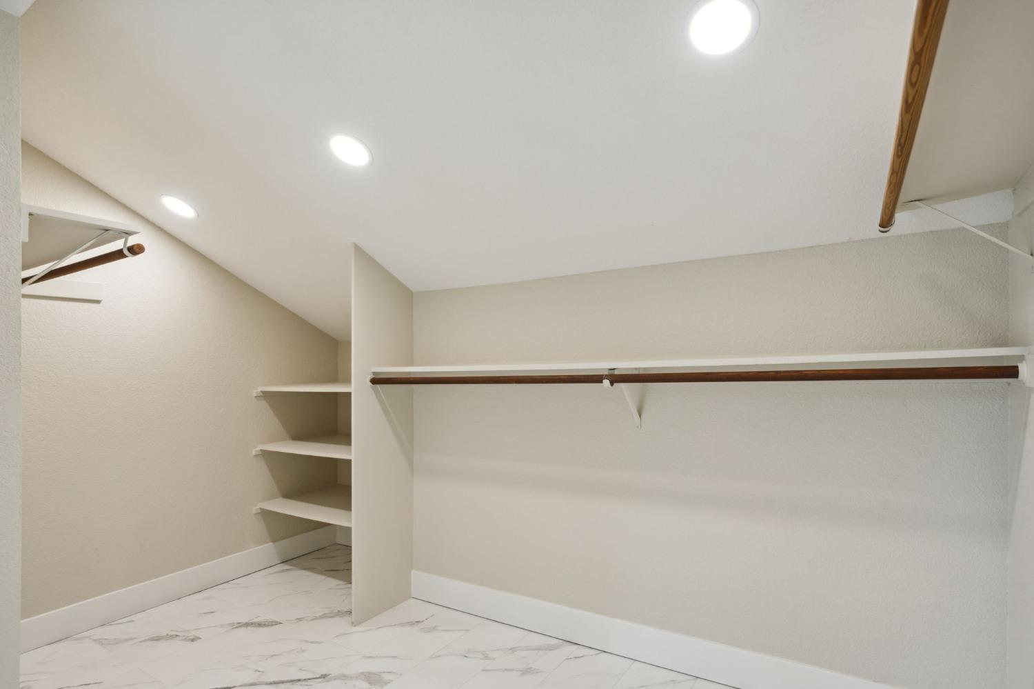 Detail Gallery Image 21 of 33 For 9200 Redwater Dr, Antelope,  CA 95843 - 4 Beds | 3 Baths
