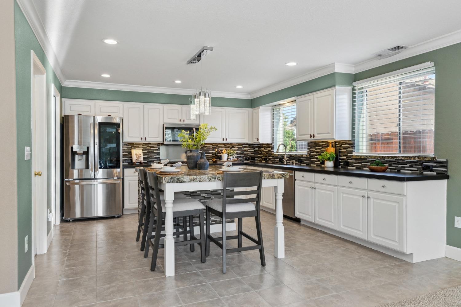 Detail Gallery Image 16 of 63 For 799 Ruess Rd, Ripon,  CA 95366 - 5 Beds | 3 Baths