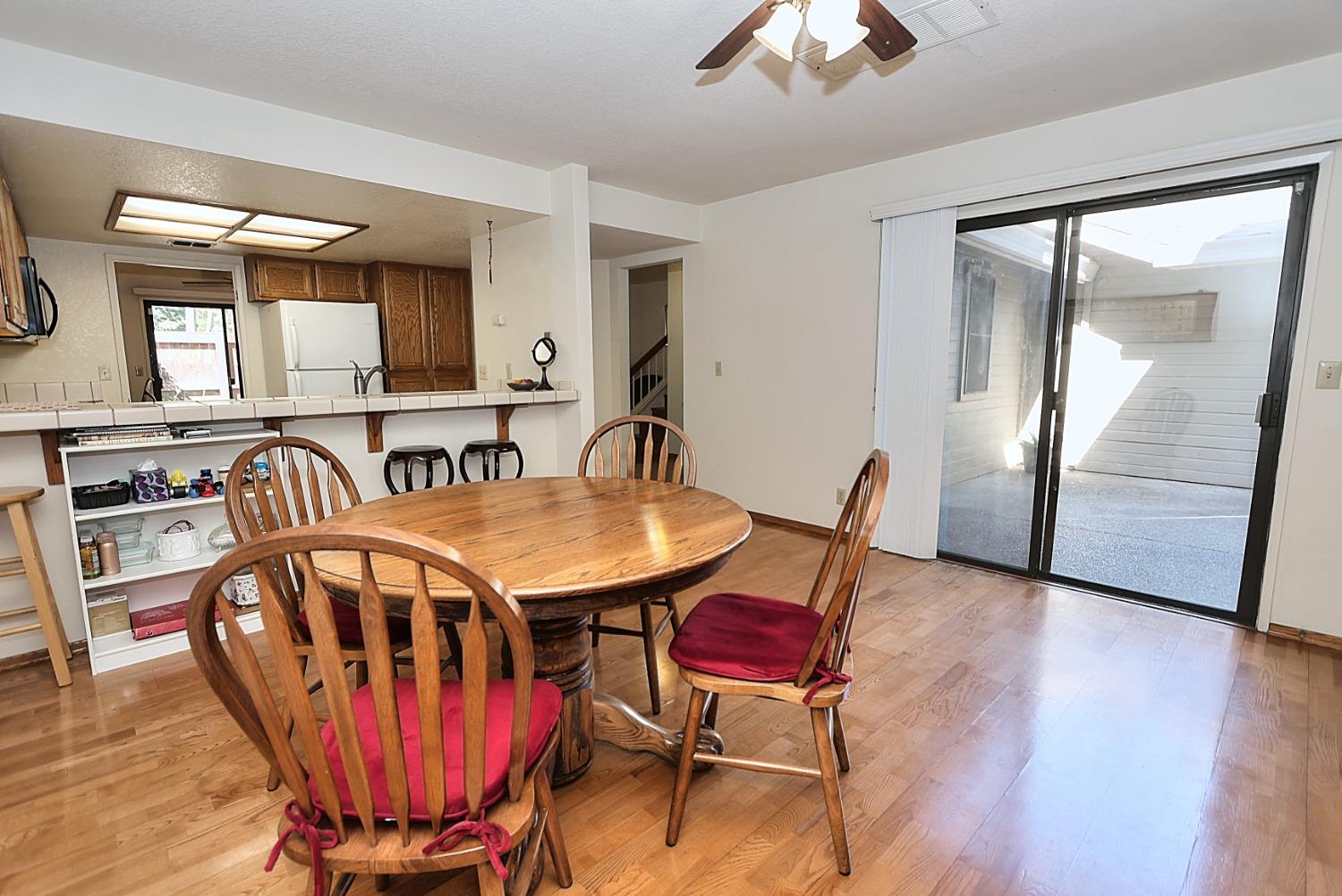 Detail Gallery Image 18 of 69 For 1982 University Park Dr, Sacramento,  CA 95825 - 3 Beds | 2/1 Baths