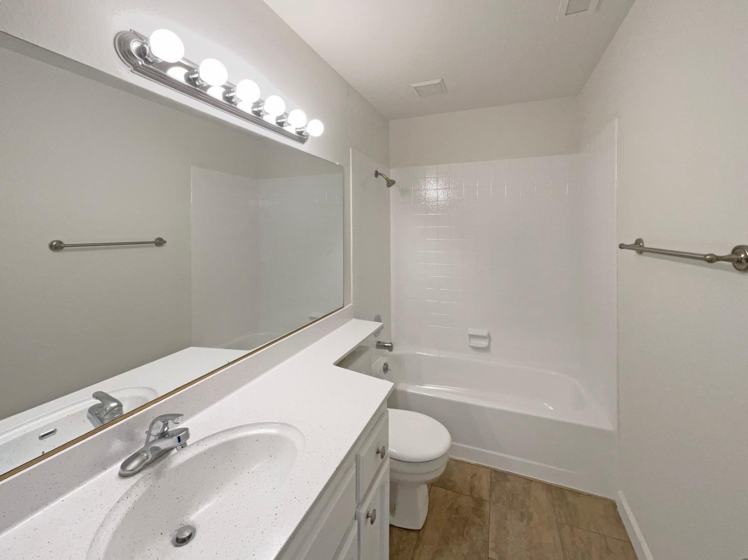 Detail Gallery Image 7 of 27 For 7031 Rancho Mirage Ct, Citrus Heights,  CA 95621 - 3 Beds | 2 Baths