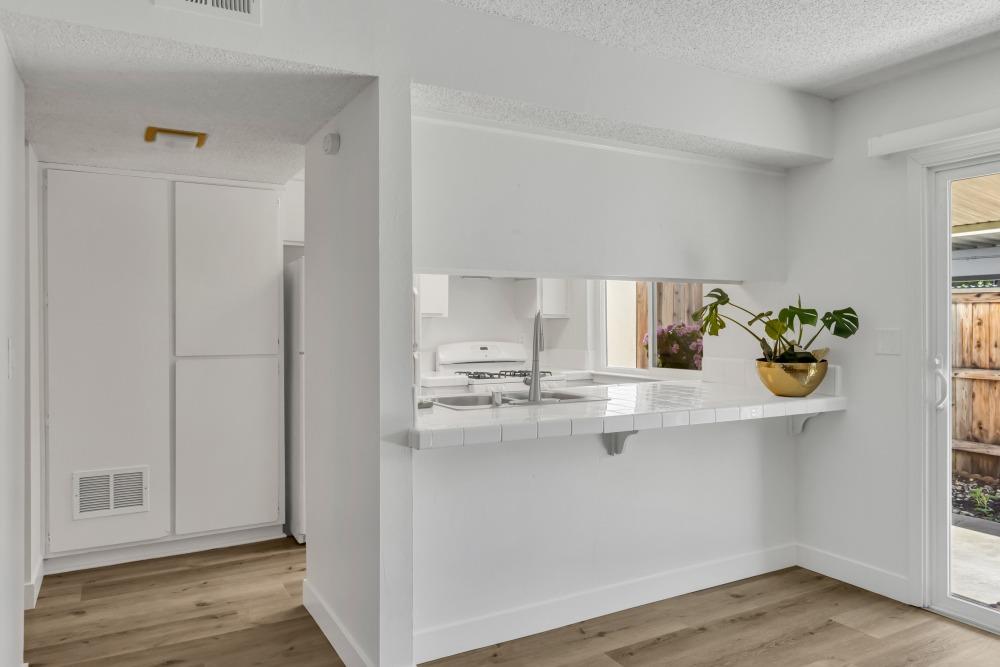 Detail Gallery Image 18 of 57 For 4020 Knoll Top Ct, Carmichael,  CA 95608 - 3 Beds | 1/1 Baths