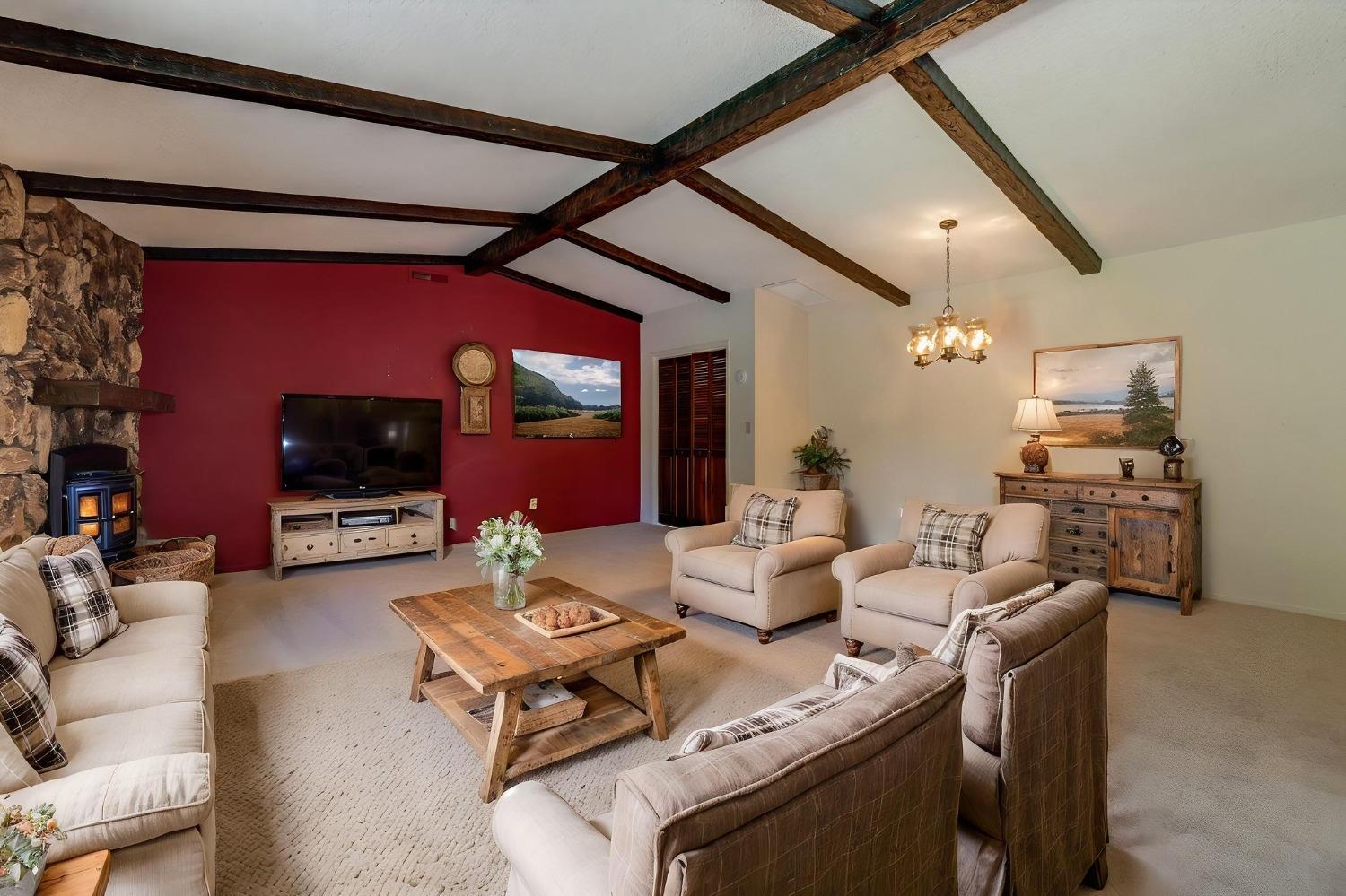 Detail Gallery Image 8 of 40 For 8700 Tipton Ct, Elk Grove,  CA 95624 - 3 Beds | 2/1 Baths