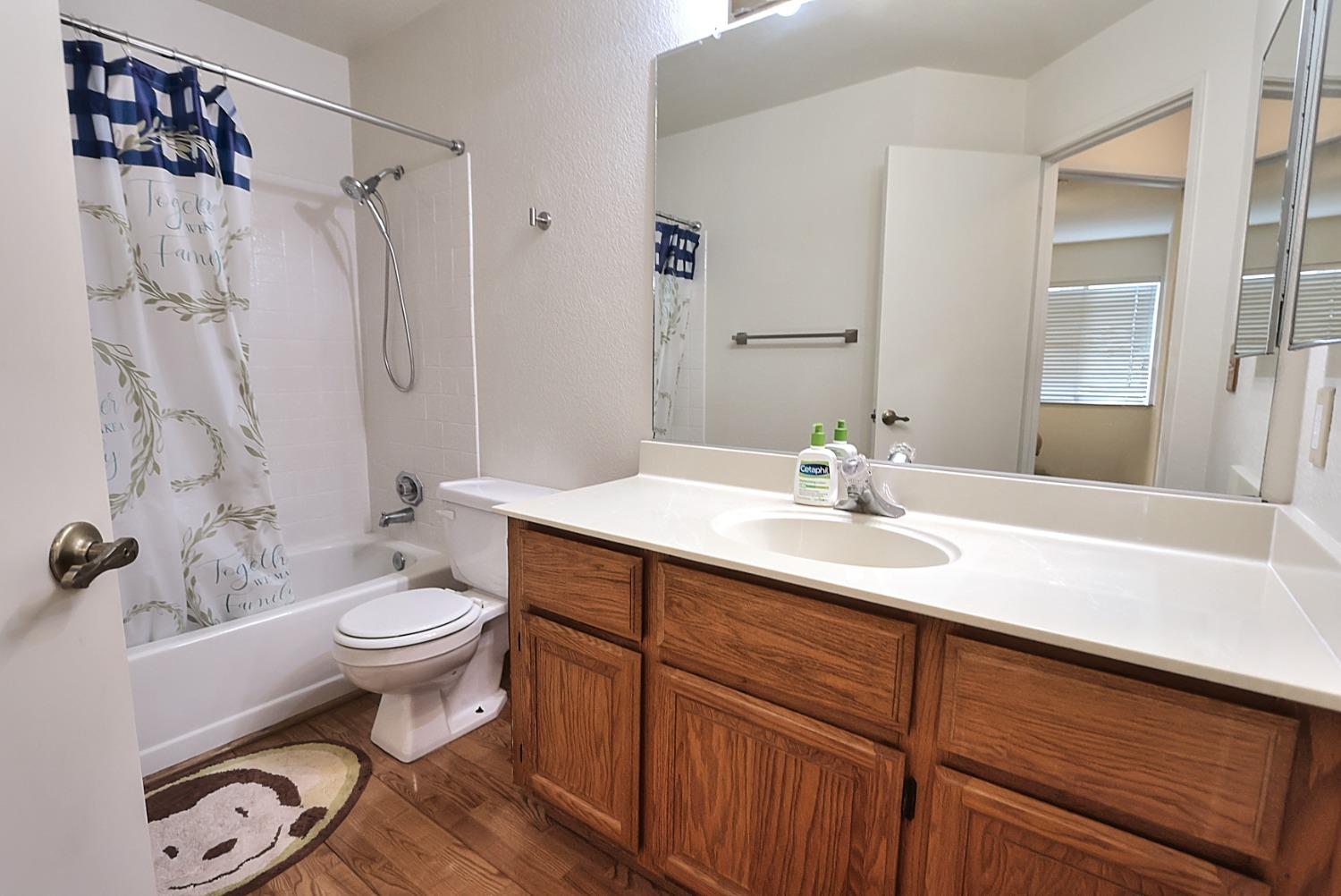 Detail Gallery Image 38 of 69 For 1982 University Park Dr, Sacramento,  CA 95825 - 3 Beds | 2/1 Baths