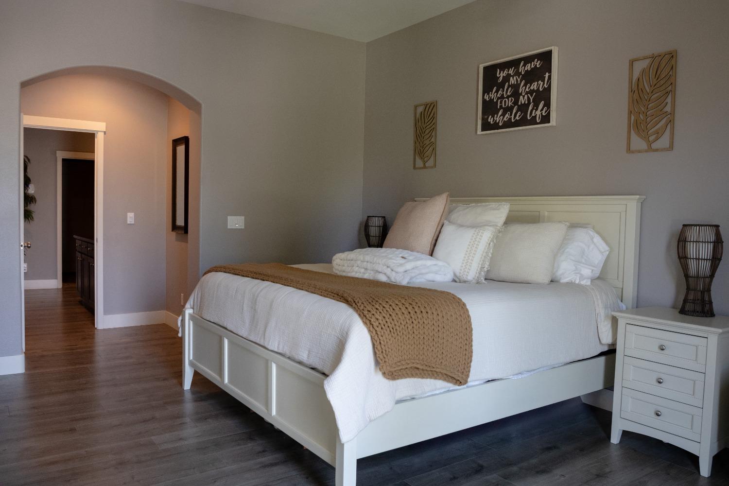 Detail Gallery Image 13 of 39 For 1731 Crystal Ct, Los Banos,  CA 93635 - 4 Beds | 2 Baths