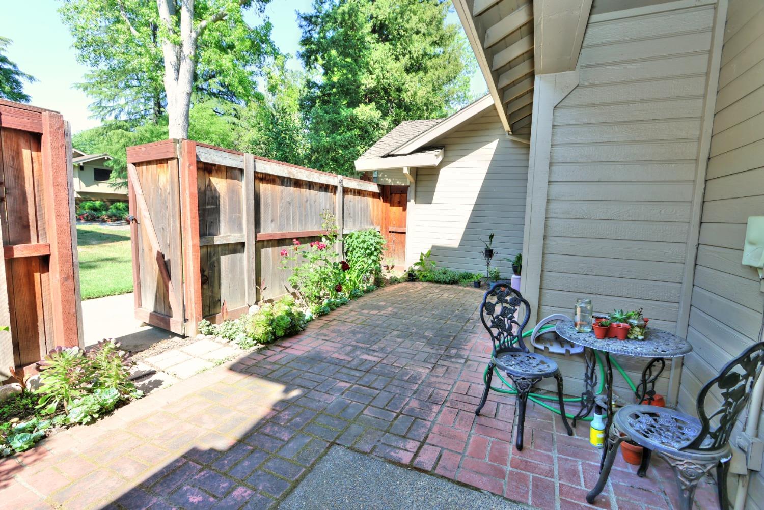 Detail Gallery Image 50 of 69 For 1982 University Park Dr, Sacramento,  CA 95825 - 3 Beds | 2/1 Baths