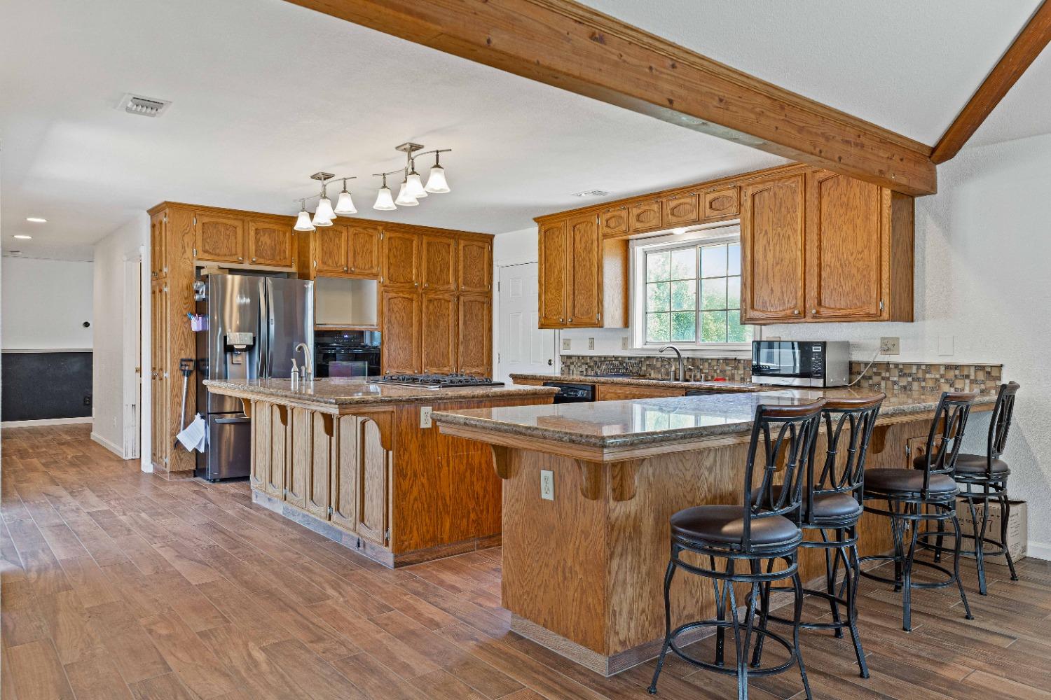 Detail Gallery Image 24 of 68 For 21299 E Highway 4, Stockton,  CA 95215 - 5 Beds | 4/1 Baths