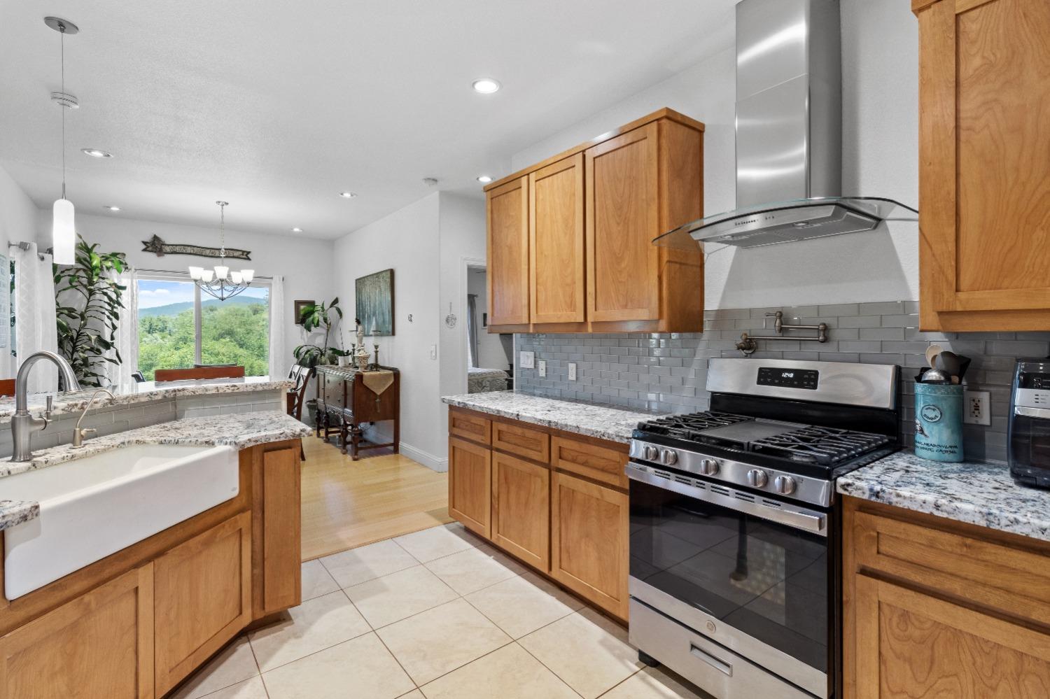 Detail Gallery Image 13 of 44 For 9593 Quail Meadow Ln, Oregon House,  CA 95962 - 3 Beds | 2 Baths