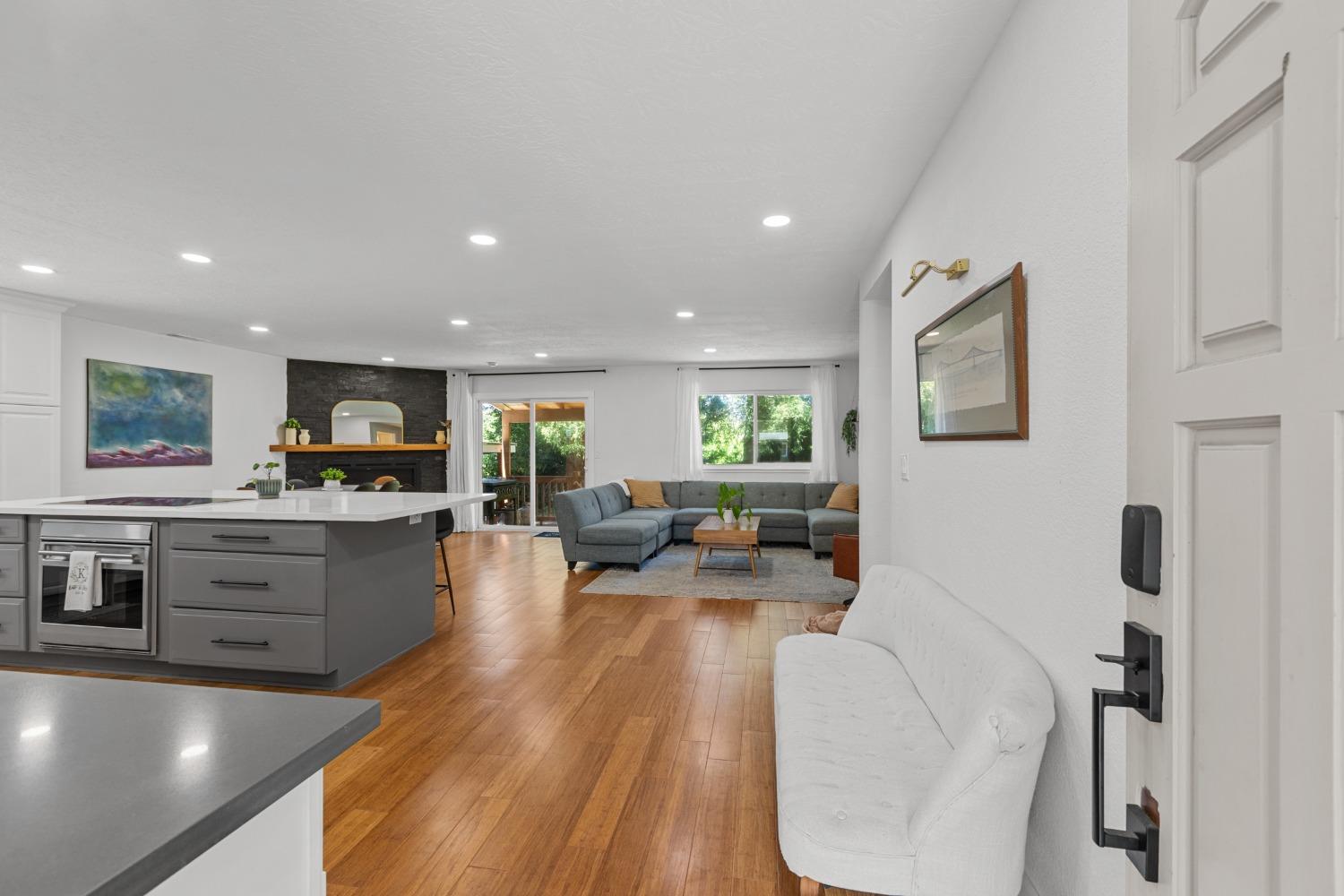 Detail Gallery Image 1 of 38 For 7889 Olive St, Fair Oaks,  CA 95628 - 3 Beds | 2 Baths