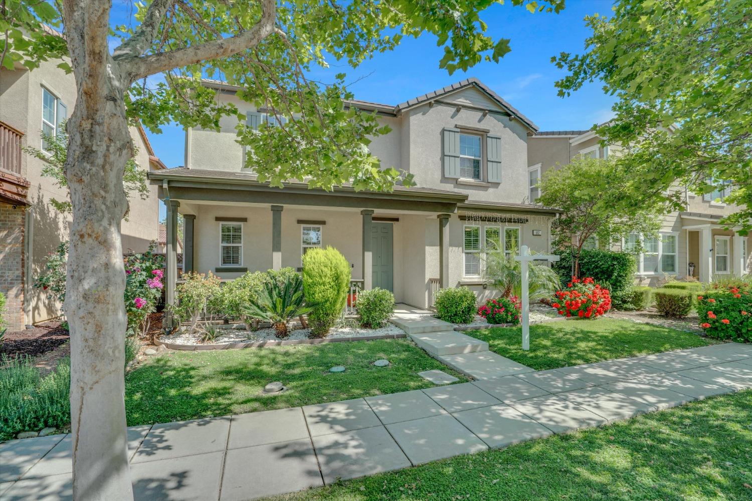 Detail Gallery Image 2 of 42 For 692 N Montebello St, Mountain House,  CA 95391 - 5 Beds | 4 Baths