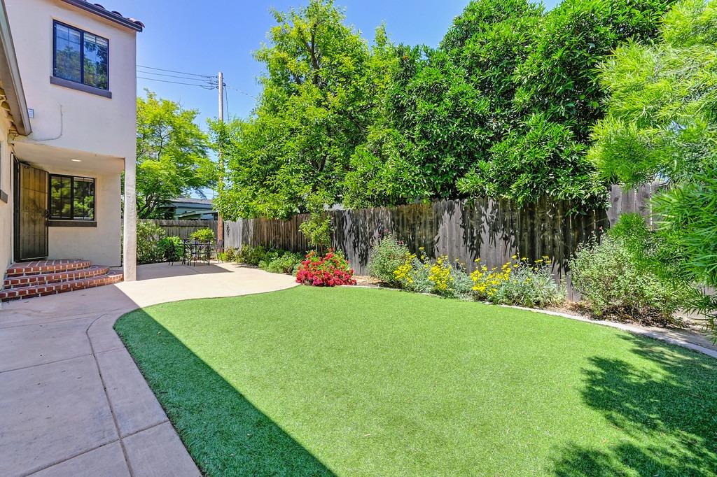 Detail Gallery Image 37 of 46 For 849 10th Ave, Sacramento,  CA 95818 - 3 Beds | 2 Baths