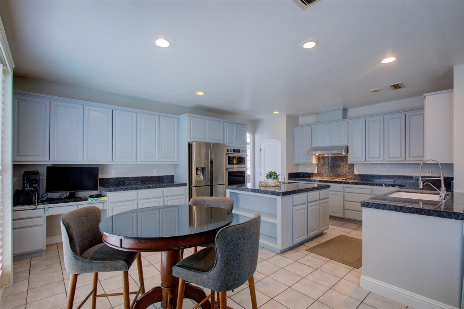 Detail Gallery Image 49 of 75 For 4008 Calais, Modesto,  CA 95356 - 4 Beds | 3 Baths