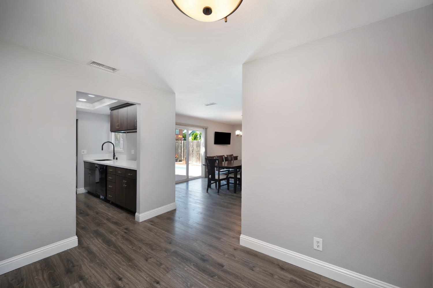 Windjammer Way, Citrus Heights, California image 9