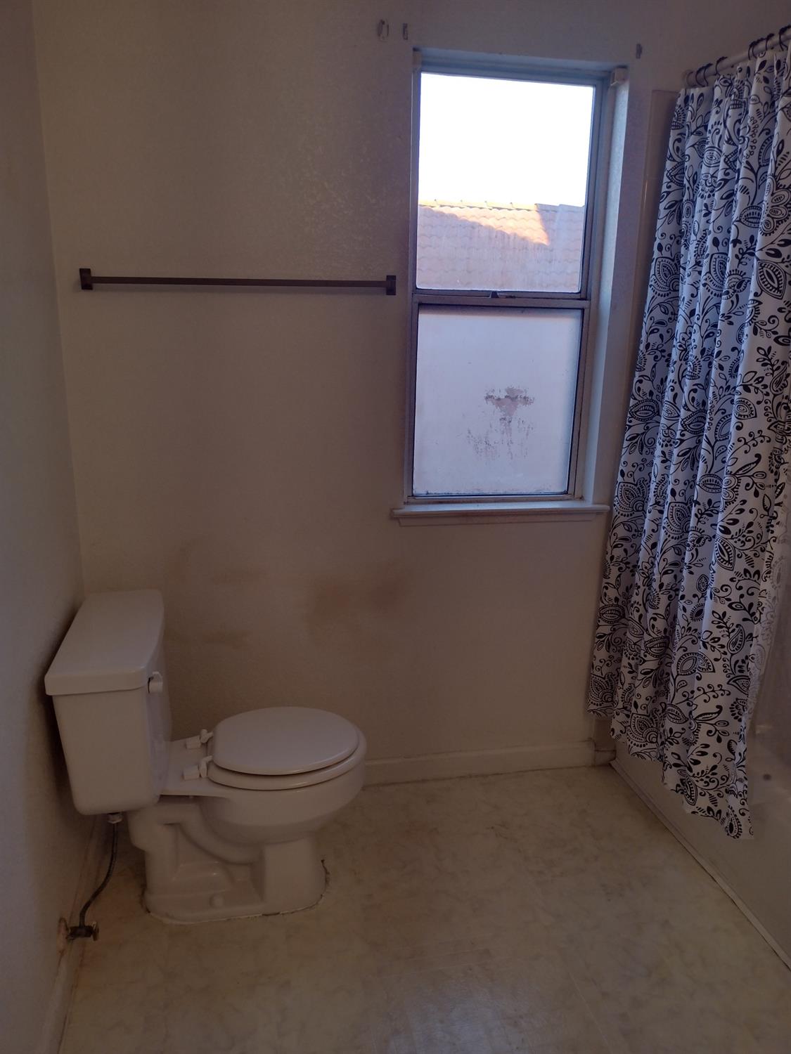Detail Gallery Image 28 of 56 For 1900 Berryessa Dr, Modesto,  CA 95358 - 3 Beds | 2/1 Baths