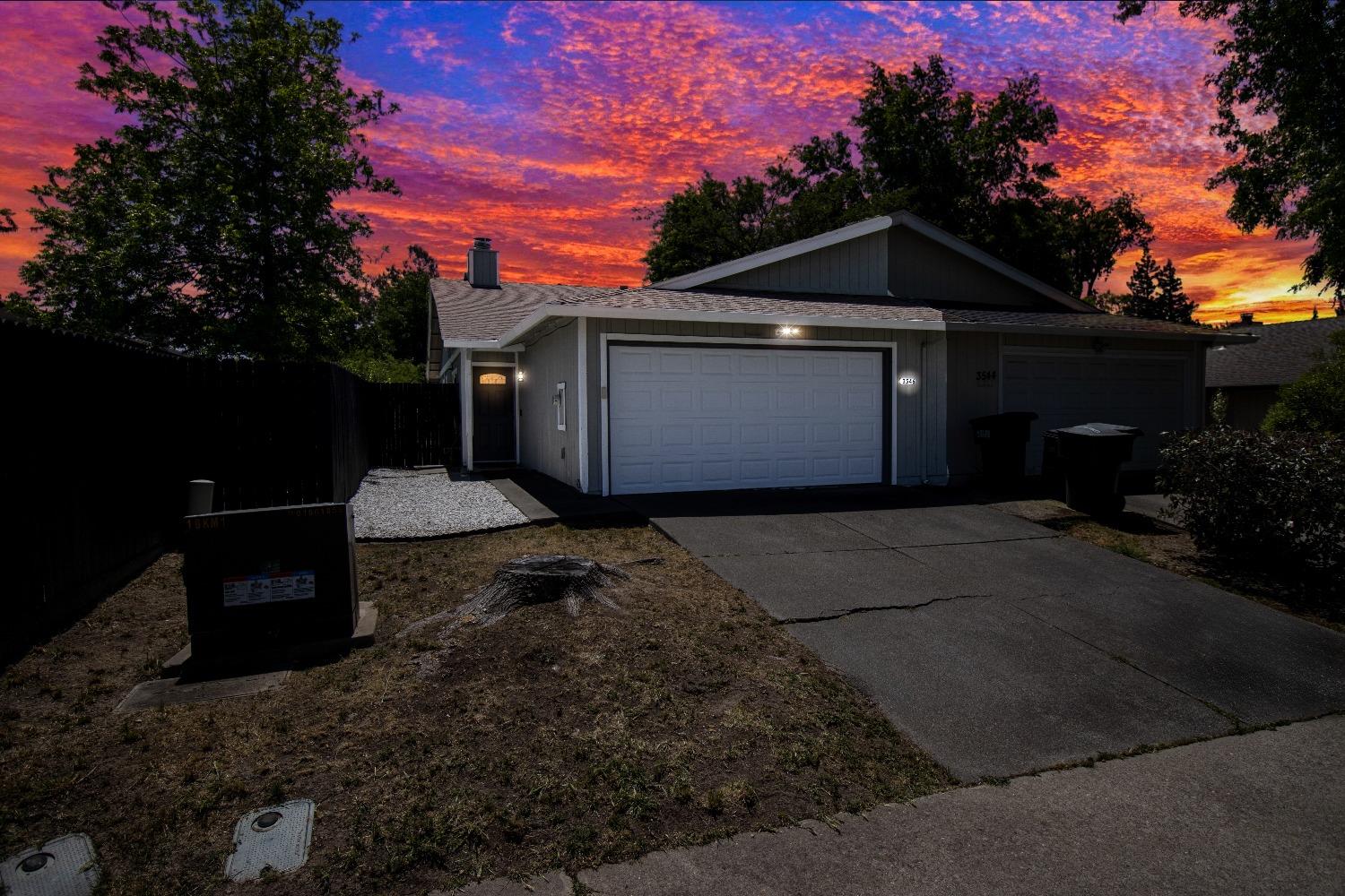 Detail Gallery Image 2 of 45 For 3546 Treleaven Ct, Antelope,  CA 95843 - 2 Beds | 2 Baths