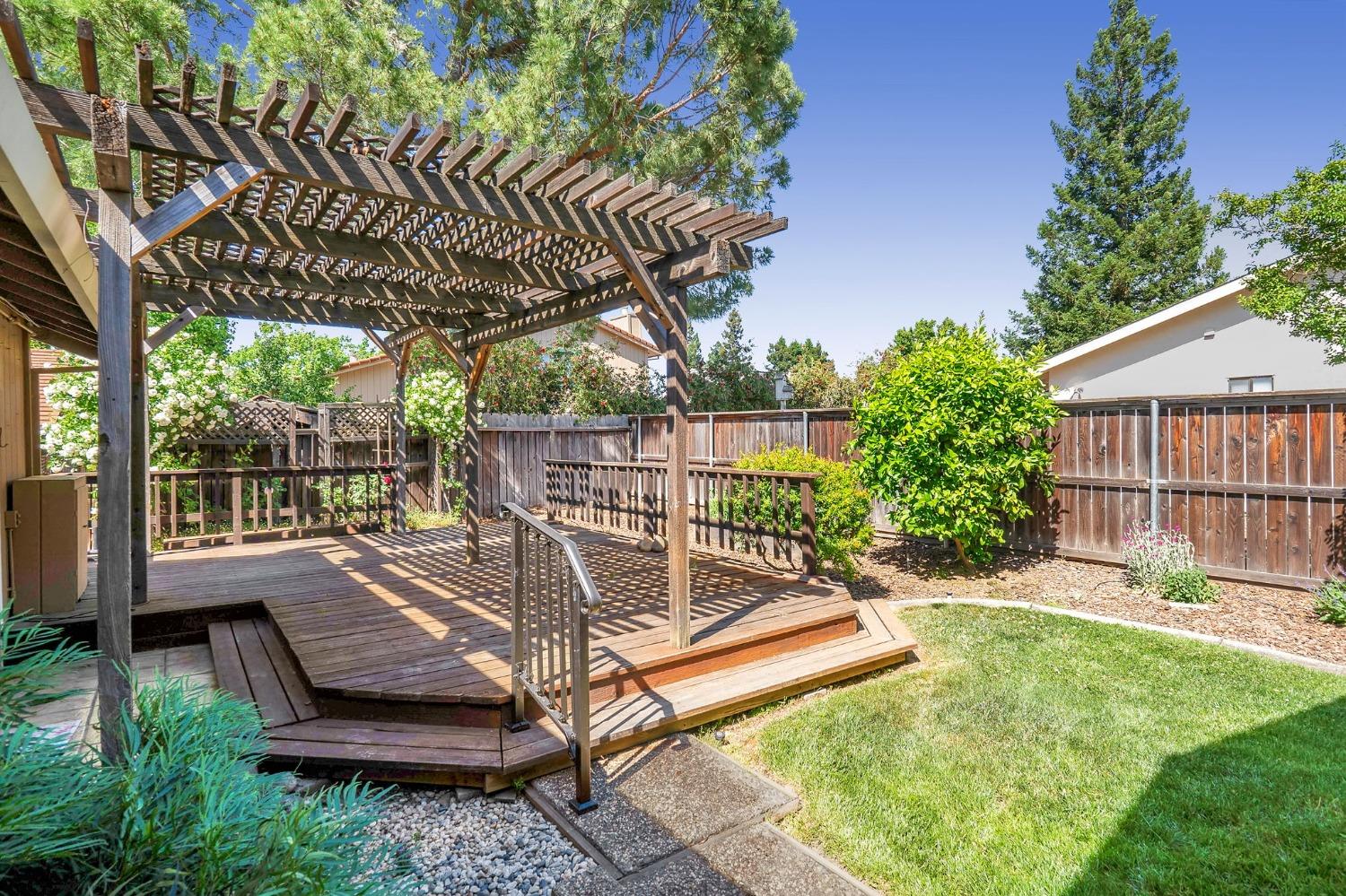 Detail Gallery Image 20 of 29 For 2120 Saint Ruben Ct, Carmichael,  CA 95608 - 3 Beds | 2 Baths