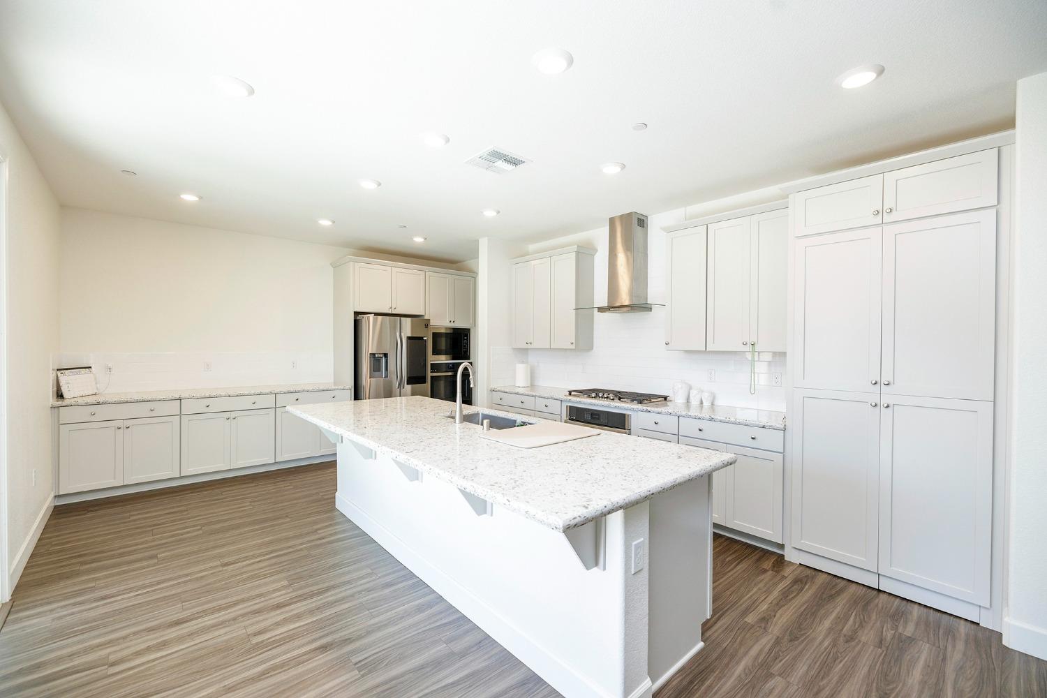 Detail Gallery Image 15 of 48 For 6910 Tailwind Ln, Stockton,  CA 95219 - 4 Beds | 3 Baths